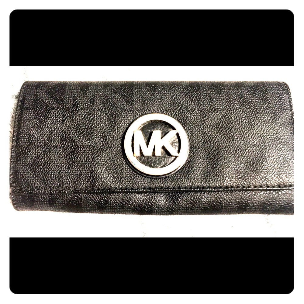 Michael Kors wallet